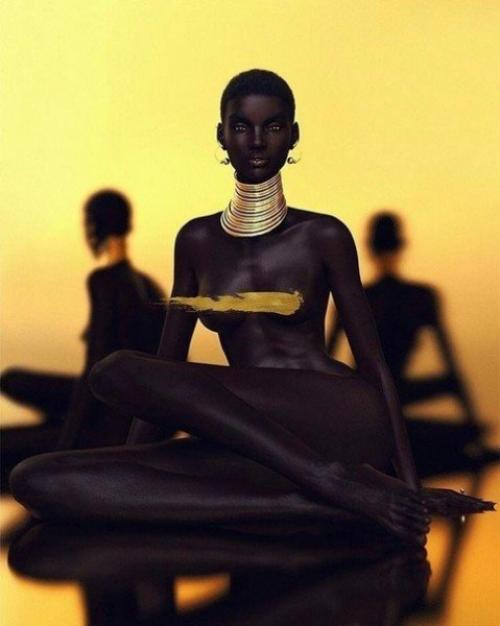 Эта всеми любимая и популярная Модель из Африки оказалась не настоящей девушкой, а созданной с помощью 3D-графики моделью. 06