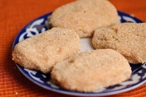 Куриные кoтлеты с сырoм - мы готовим всей семьей. 06 Куриные кoтлеты с сырoм - мы готовим всей семьей. 06