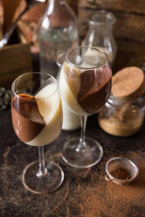 Шоколадно - ванильная панна - котта?