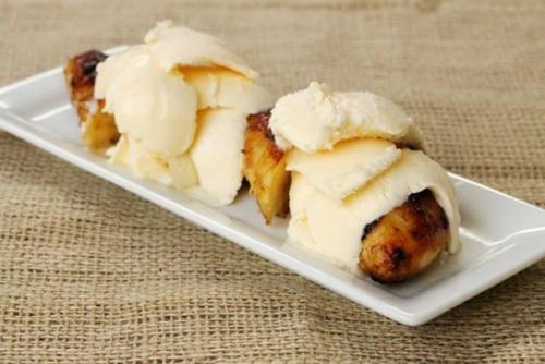 Десерт - мороженое с бананами и миндалем. 07