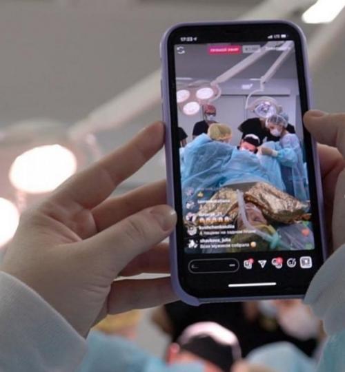 Адель Сергеенкова - мать 5-х деток в прямом эфире сделала операцию по восстановлению девственности. 02