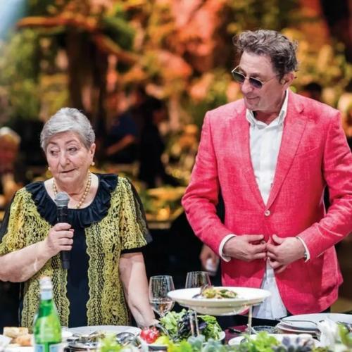 63-Летний Григорий лепс воссоединился с бывшей супругой на семейном празднике. 01