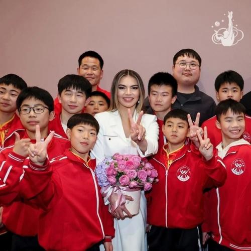 Алина кабаева появилась на детском фестивале художественной гимнастики Алина. 03