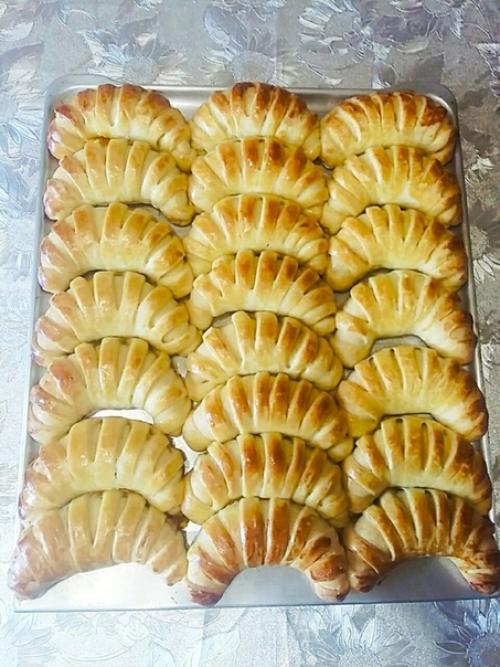 Рогалики с абрикосовым джемом. 01 Рогалики с абрикосовым джемом. 01