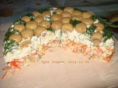 Салат Грибная Поляна (закусочный торт. Салат Грибная Поляна (закусочный торт.