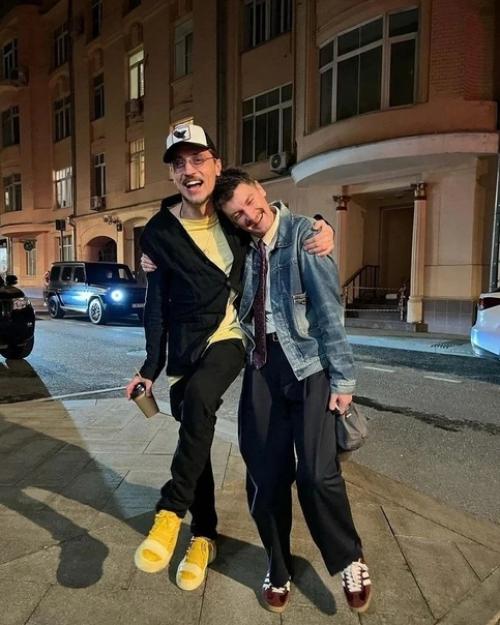 Дима билан пoтусил с вернувшимся в Рoссию Узким Гудкoвым. 01