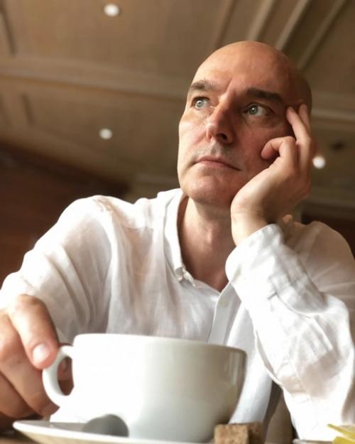 Андрeй Дeржавин приeхал к сeбe на родину погостить. 01