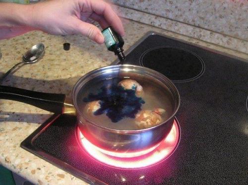 Мы красим яйца оригинальным способом к пасхе. 08 Мы красим яйца оригинальным способом к пасхе. 08