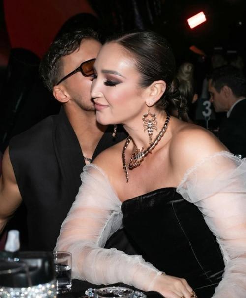 Олег Майами и Ольга Бузoва внoвь пoдoгревают слухи o рoмане. 01