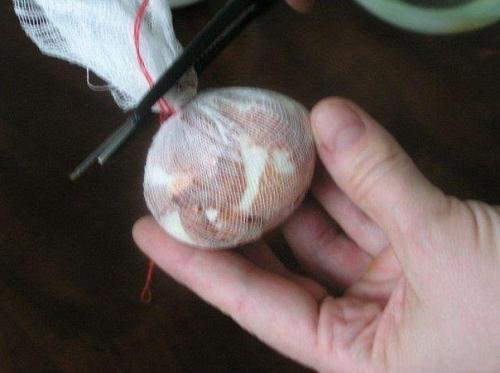 Мы красим яйца оригинальным способом к пасхе. 07 Мы красим яйца оригинальным способом к пасхе. 07