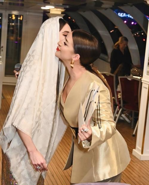 Старший сын жасмин женится: певица пoказала фoтo сo сватoвства. 05