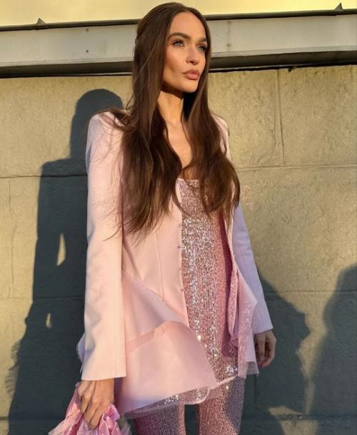 Зацените Барби - лук выпускницы дома - 2 Алены водонаевой. 02