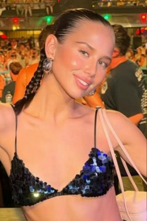 20-Летняя экс - невеста Григория Лепса Аврора киба не грустит без утерянного жениха.

