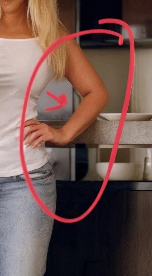 Анна Семенович снова темой обсуждений в интернете стала. 01