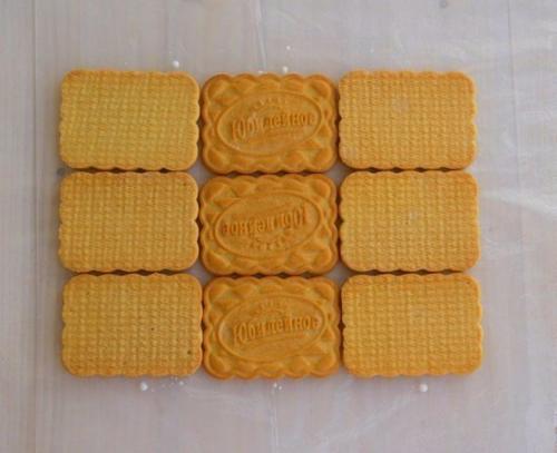 Десерт без выпечки творожный домик. 04