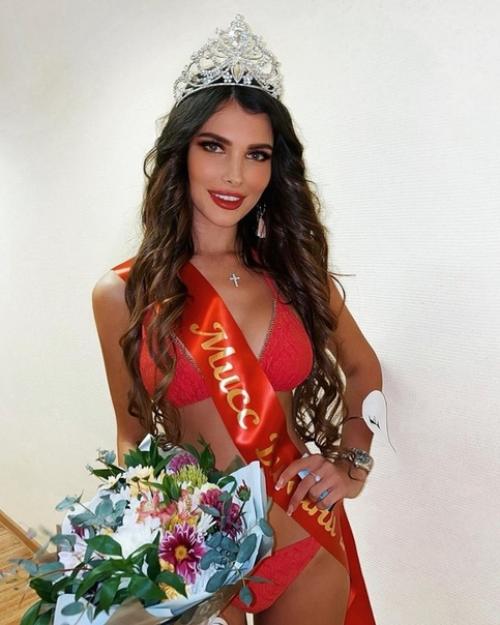 Адеся семеренко - обладательница титула мисс Москва - 2018. 03