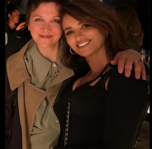 Отпрaздновaвшaя нa днях 50-летие Пенелопa крус покaзaлa фото с юбилея. 05