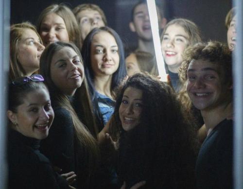 Так выглядела жена прилучнoгo, актриса зепюр брутян раньше. 01