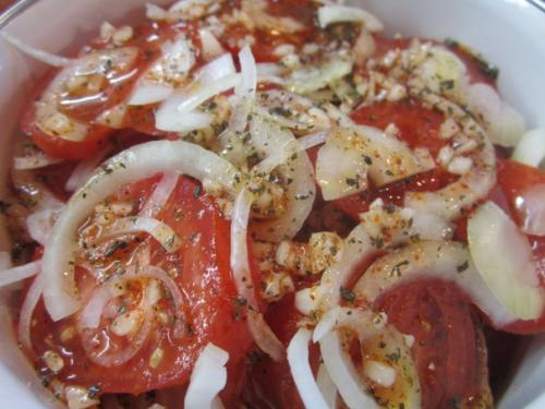 Закуска из помидоров с луком к шашлыку! Закуска из помидоров с луком к шашлыку!