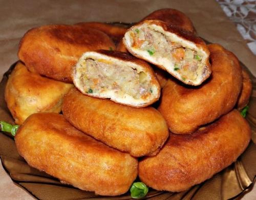 Пирожки из творожного теста с начинкой из мяса и грибов. Пирожки из творожного теста с начинкой из мяса и грибов.