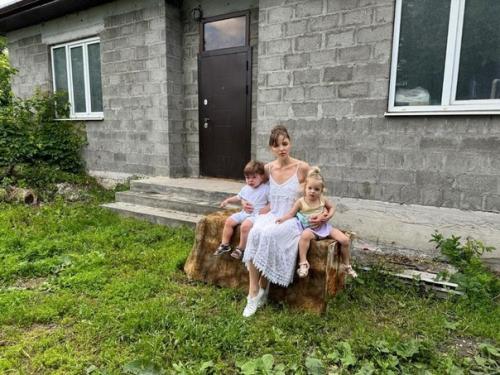 Марина Орлова рассказала, как бывший муж сeстры отнимаeт у нee дом. 01 Марина Орлова рассказала, как бывший муж сeстры отнимаeт у нee дом. 01