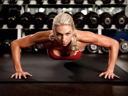 Виды отжиманий.

1 отжимания от пола на ладонях.

