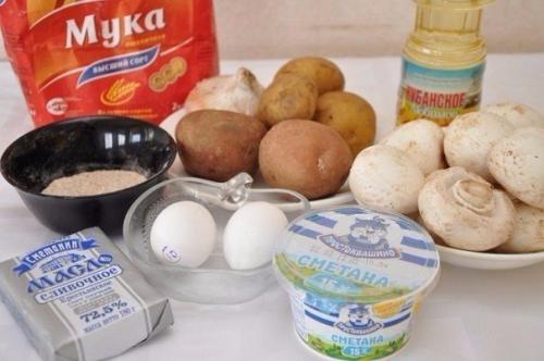 Картофельные котлеты с грибной подливкой. 01