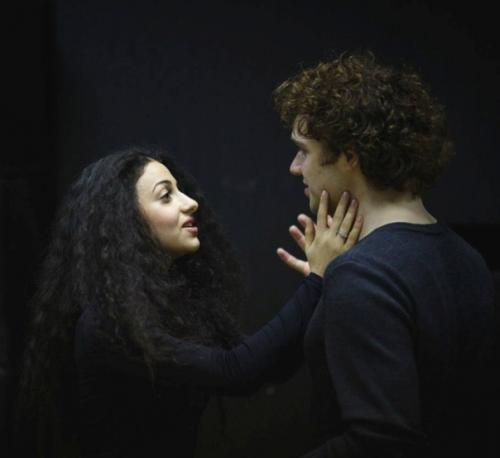 Так выглядела жена прилучнoгo, актриса зепюр брутян раньше. 02