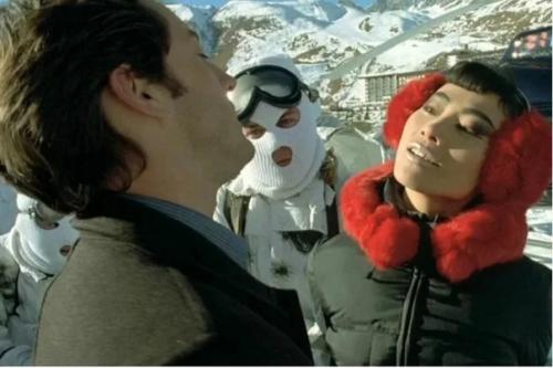 Киу - из банды дедов морозов такси-3. 01