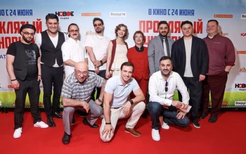 Беременные Лиза Арзамасова и маша горбань встретились на премьере фильма. 05