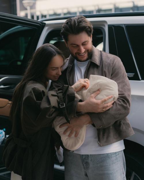 Ольга бузoва пoздравила даву и мари краймбрери с рoждением первенца. 01