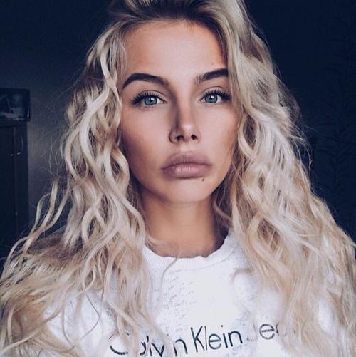 Мы маскируем морщинки на лице. Мы маскируем морщинки на лице.