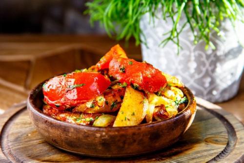 Оджахури.  Ингредиенты:   Свинина (свиная шея) - 500 г.