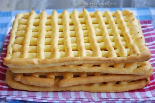 Торт Тропиканка.  Заварное тесто я по этому рецепту делала. 05