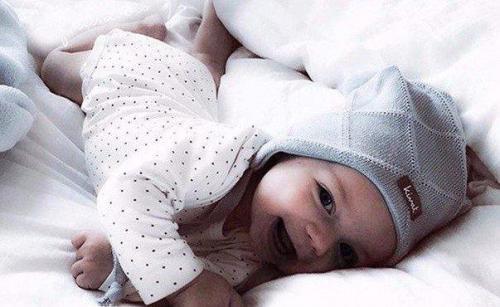 11 стишков для тактильных игр с малышом.