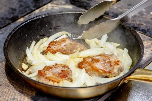 Оджахури.  Ингредиенты:   Свинина (свиная шея) - 500 г. 03