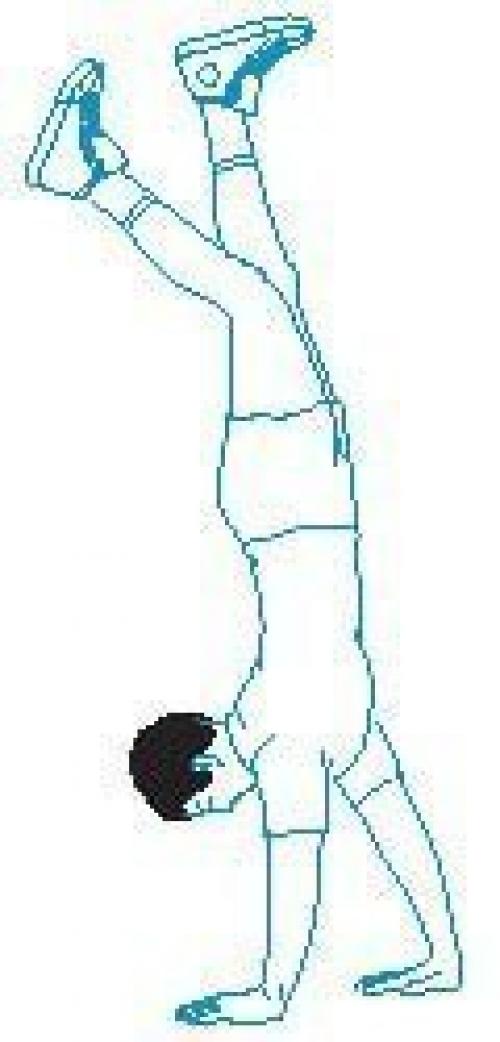 Как научиться ходить на руках? 01