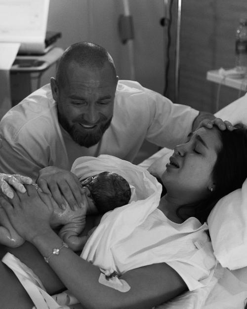 Блогер Никитa серовски в третий рaз стaл отцом. 02