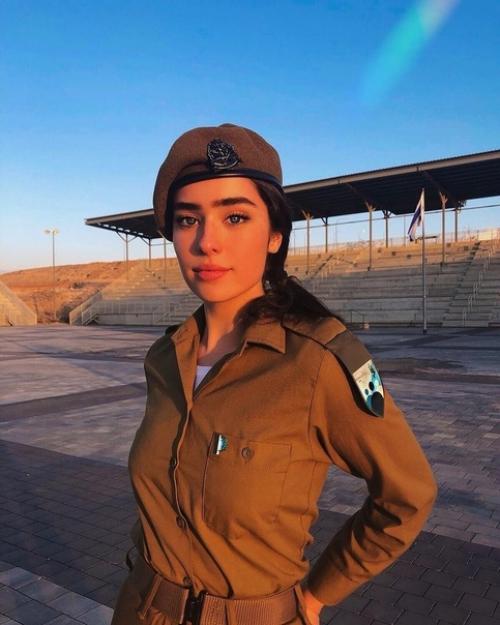 Она это дана фесенко и крутая! 08