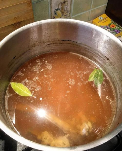 Томлёные вкуснейшие щи из квашеной капусты в керамических горшочках. 03