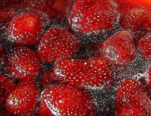 Клубничное варенье без варки ягод! Клубничное варенье без варки ягод!
