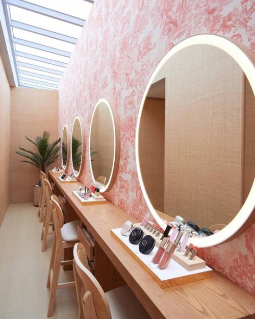 Сеул - место притяжение для всех модных брендов. 03