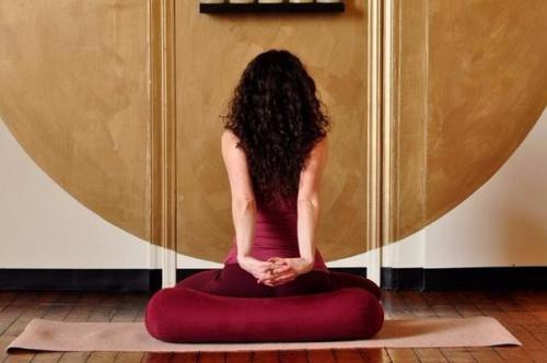 12 несложных упражнений, которые позволят вам забыть о болях в спине. 08 12 несложных упражнений, которые позволят вам забыть о болях в спине. 08