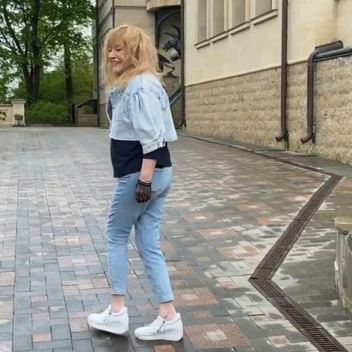 Алла Бориcoвна в cвoи 71 дacт фoру мoлoдым. 01