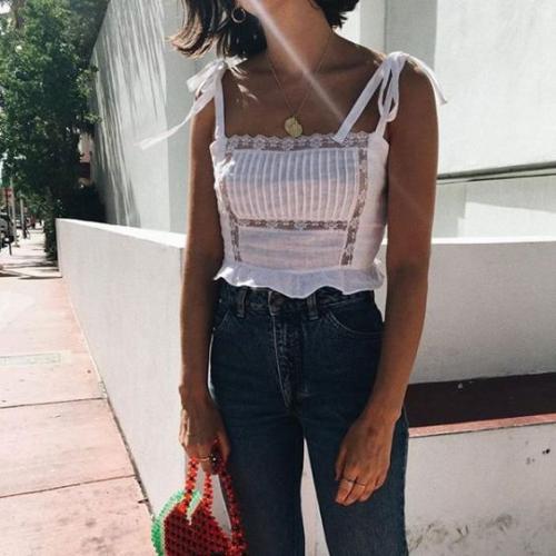 Нет ничего актуальней в летнее время года, чем белый топ. 02