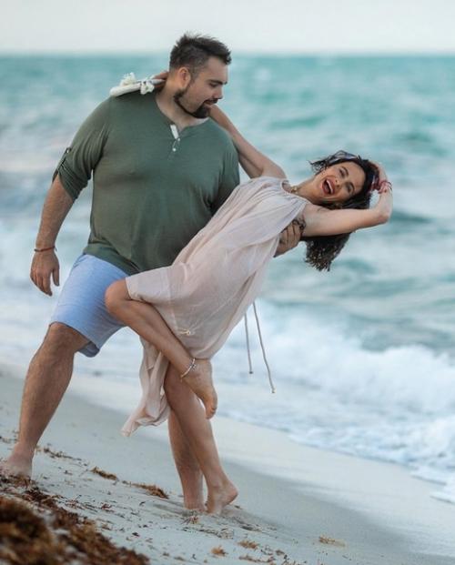 Саша Зверева поделилась и четно рассказала о муже - американце. 02