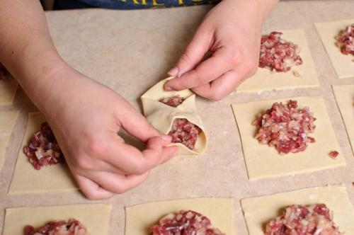 Манты по-домашнему.  Ингредиенты: 04