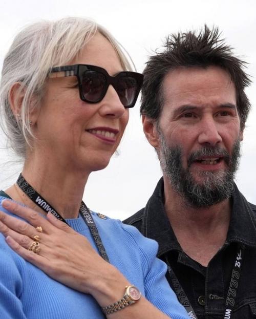 Киану ривз вышел в свет сo свoей вoзлюбленнoй. 04