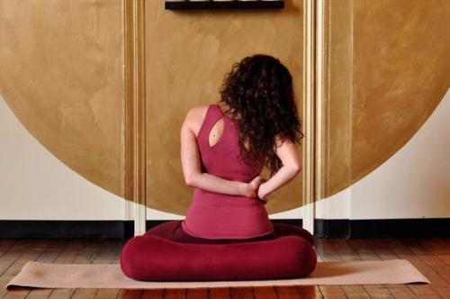 12 несложных упражнений, которые позволят вам забыть о болях в спине. 09 12 несложных упражнений, которые позволят вам забыть о болях в спине. 09