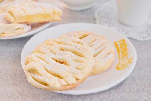 Слойки с ананасом. Слойки с ананасом.